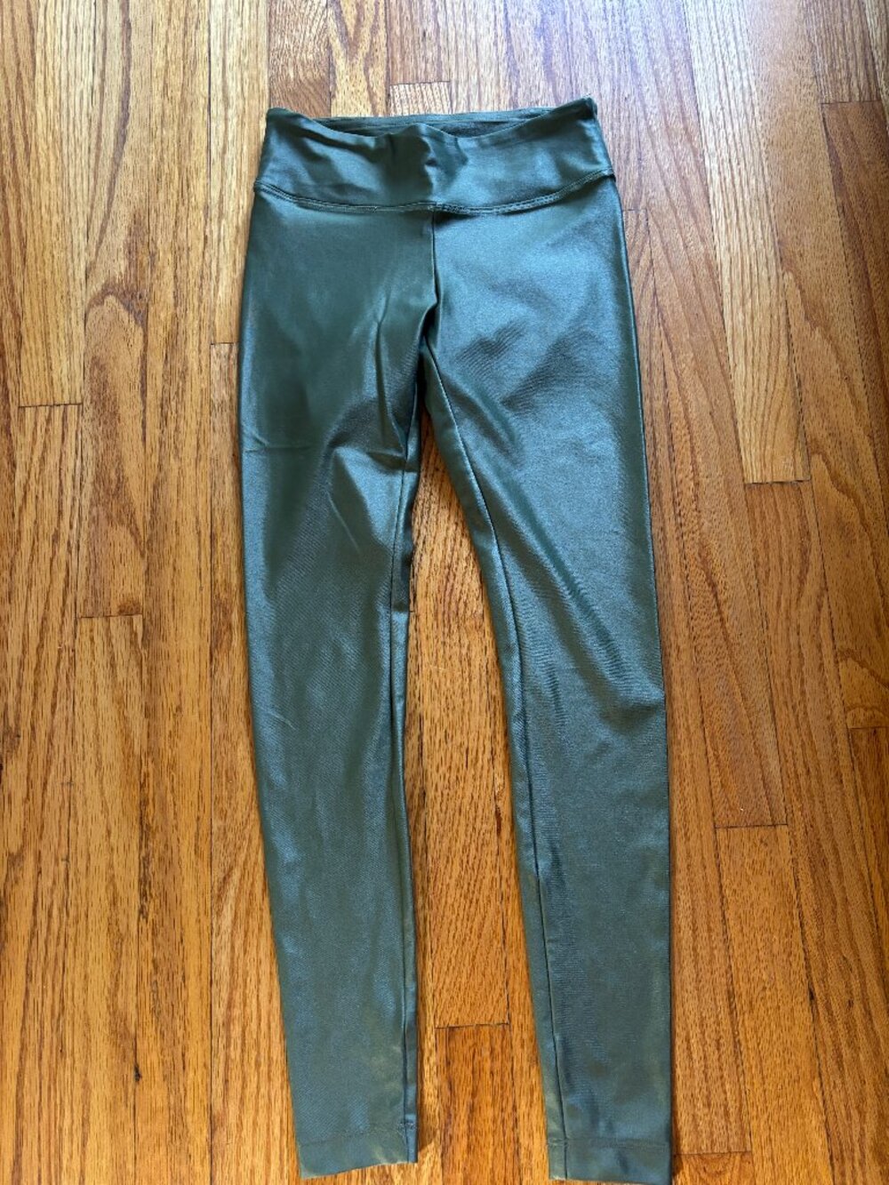 KORAL Shiny Olive Green Leggings | Size XS | Sleek Sculpting Must-Have ✨